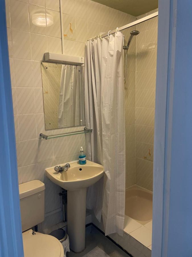 קינגסטון אפון הול Earlsmere Hotel מראה חיצוני תמונה